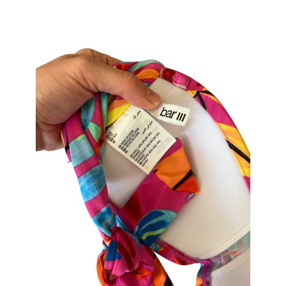 Bar III Women’s Paradise Palms Bandeau Bikini Top in “Magic Magenta” size XS NWT - Picture 8 of 8